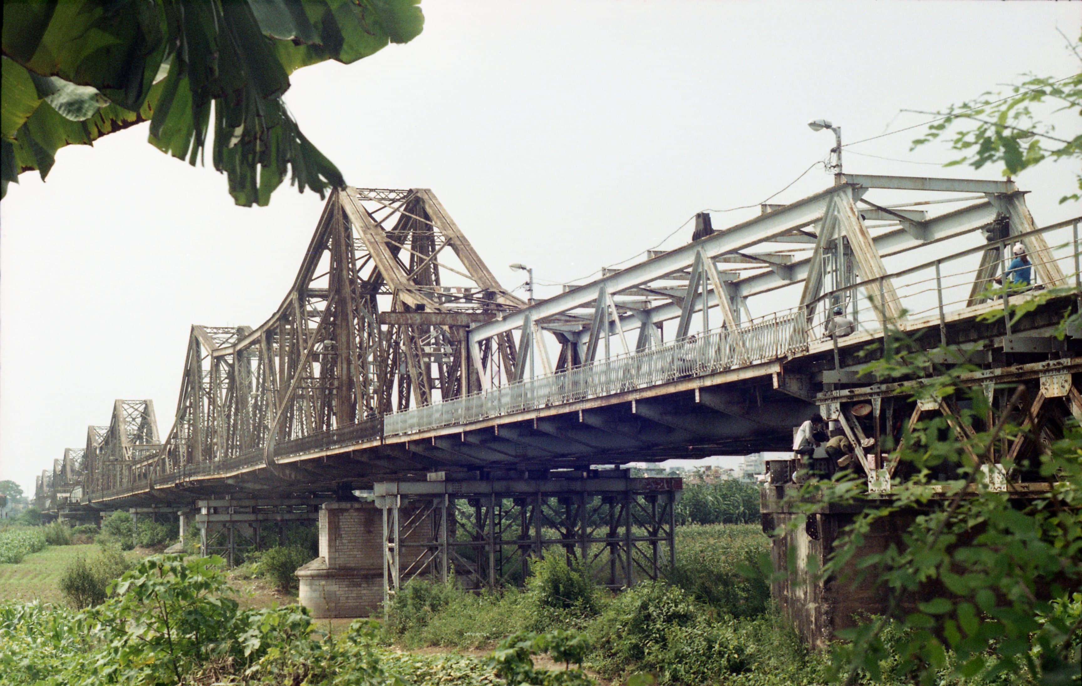 Long Bien Bridge