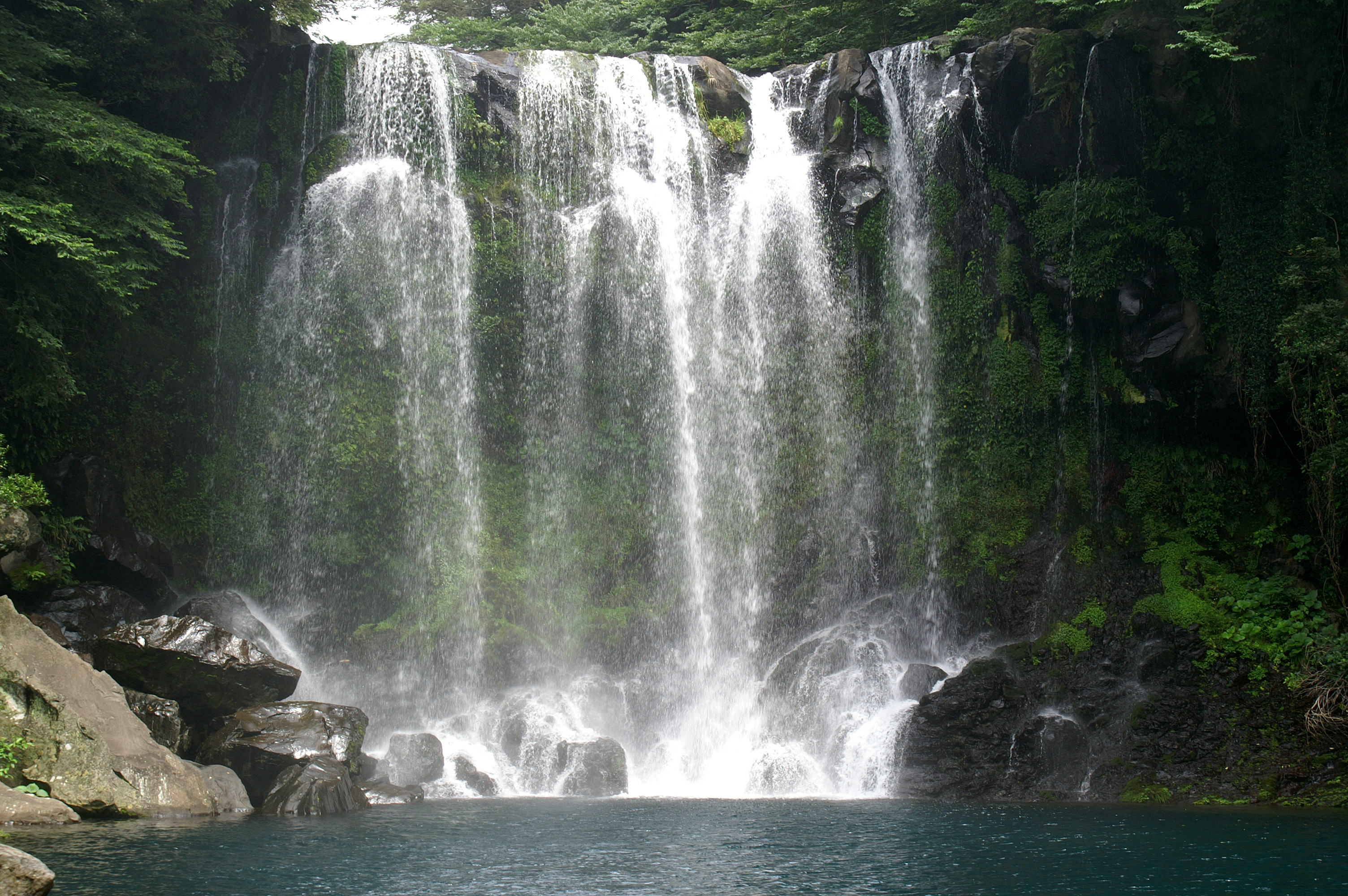 Cheonjeyeon Waterfall