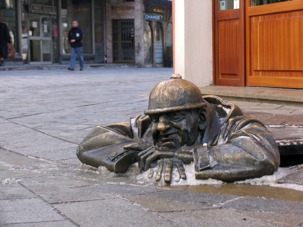 Čumil (Man at Work Statue)