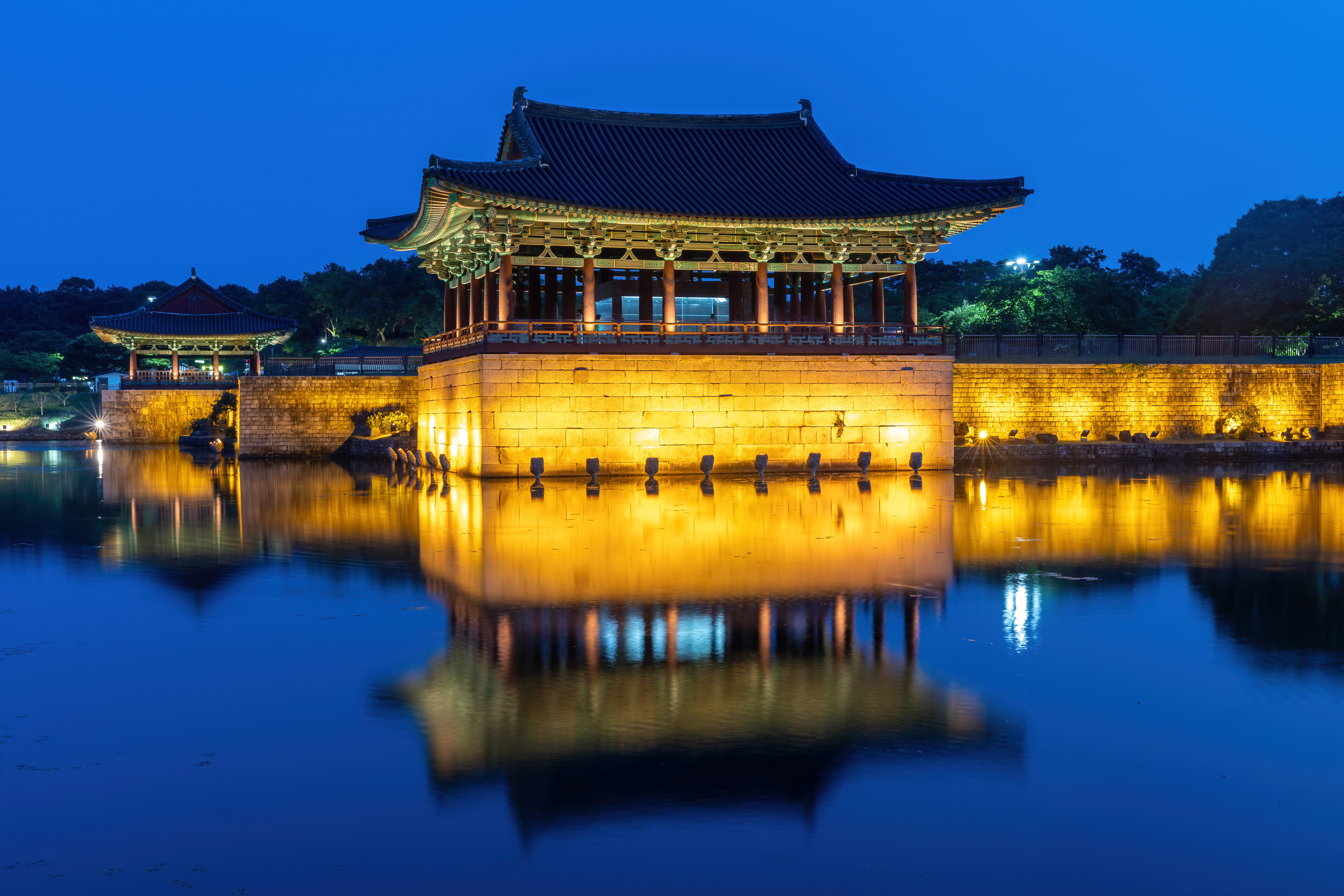 Anapji Pond (Donggung Palace & Wolji Pond)