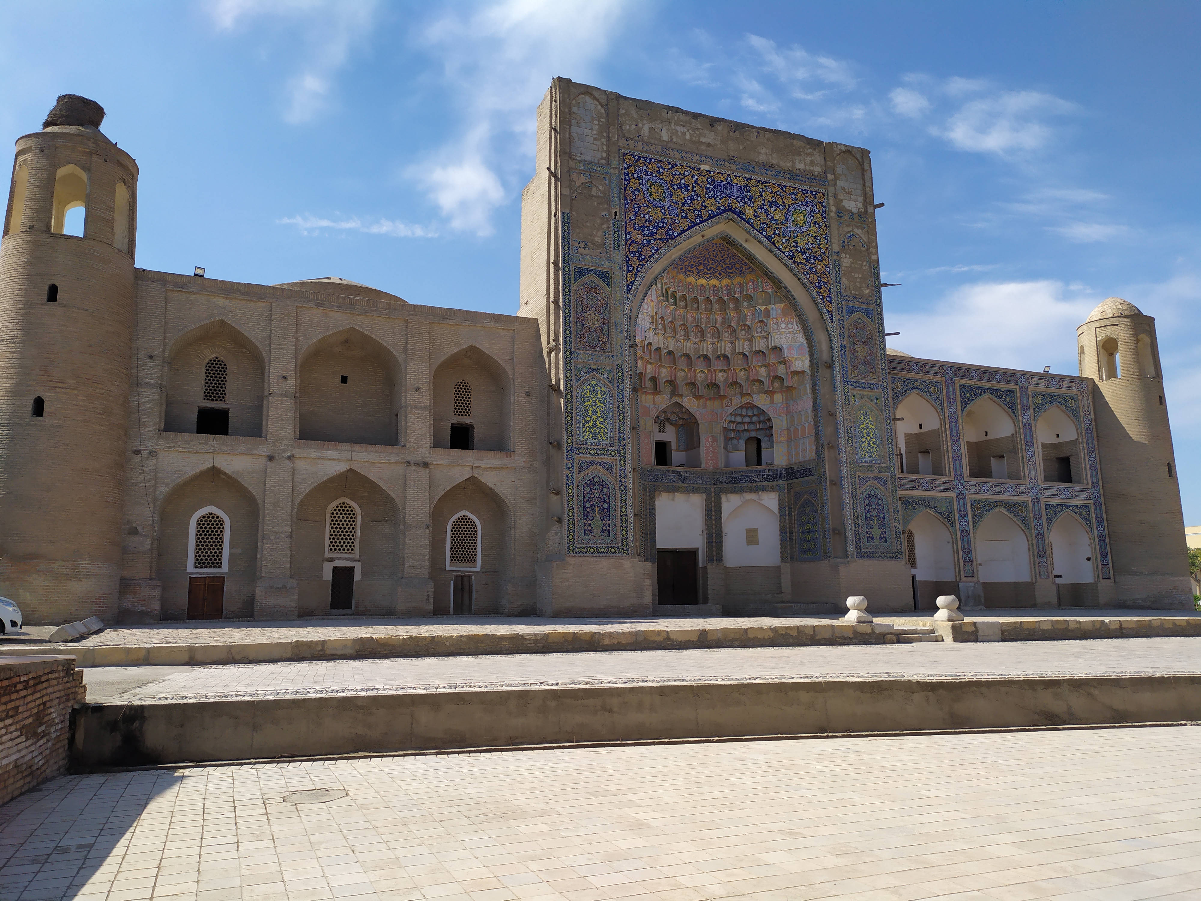 Abdulaziz Khan Madrasa